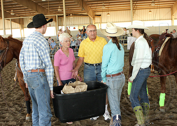 40d_0731_ShyniaMemorialCutting2009.jpg
